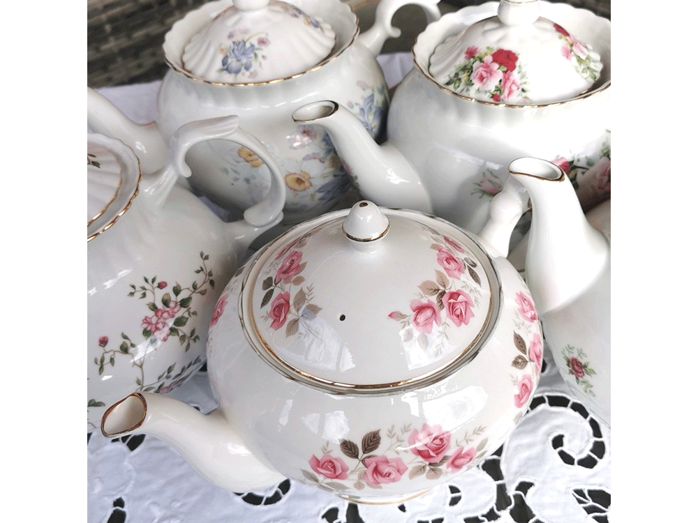 Vintage tea pots