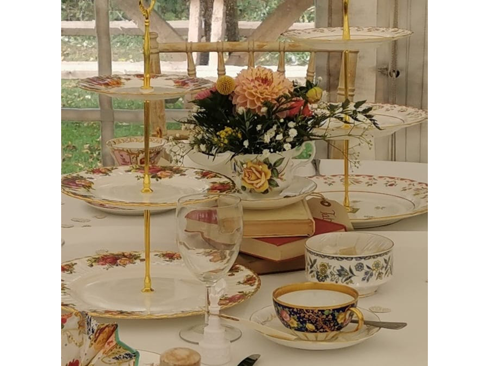 Vintage China for weddings by Elegance China Hire