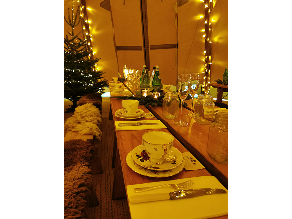 Vintage China for weddings by Elegance China Hire